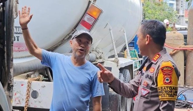 Kasat Lantas Polres Parepare Tinjau Langsung Lokasi Kecelakaan, Pastikan Arus Lalu Lintas Tetap Lancar