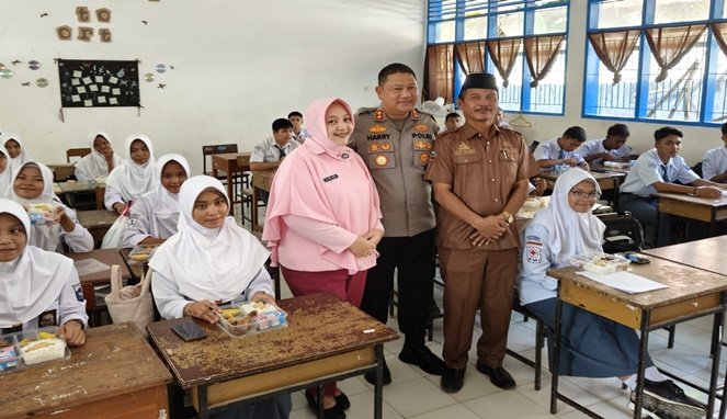 Begini Tanggapan Orang Tua Siswa Terkait Polres Sinjai dan Bhayangkari Makan Siang Gratis
