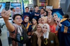 Menteri Pariwisata Serap Aspirasi Mahasiswa Poltekpar Makassar (Syamsul/Insertrakyat.com).