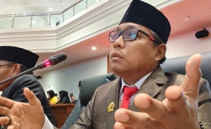 Proyek senilai Rp16,171 miliar itu mendapat teguran keras dari Komisi D DPRD Bojonegoro. Dewan menemukan indikasi pengabaian SOP keselamatan kerja di lokasi proyek.