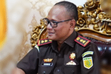 Lengkapnya, Kejaksaan Negeri (Kejari) Sinjai melalui penyidik Pidsus saat ini sedang sibuk mengusut kasus dugaan korupsi dana hibah, meliputi Pembangunan Jaringan Perpipaan SPAM TA 2019 Nilai proyek, Rp10.042.830.000,- Pembangunan Jaringan Perpipaan SPAM TA 2020, Nilai proyek, Rp9.622.914.316,- Penggunaan Dana Hibah TA 2023 kepada BUMD PDAM Tirta Sinjai Bersatu Nilai dana hibah: Rp2.300.000.000,-