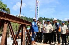 Mendagri Tito Dampingi Presiden Prabowo Tinjau Infrastruktur Pascabencana di Tapanuli Selatan, Negara Hadir Pulihkan Akses Vital Rakyat