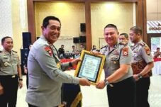 Bersahaja Nan Bangga, Kiprah Harry Azhar Bersinar ( humas.polri.go.id )