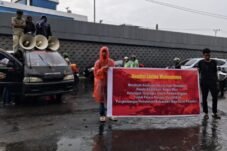 Meski Diguyur Hujan, PRI Tetap Berorasi di Kejati Sulsel Desak Pemeriksaan Pimpinan DPRD Selayar