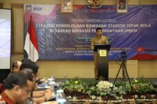Wamendagri Akhmad Wiyagus Dorong Stadion Sepak Bola Jadi Pusat UMKM dan Motor Pertumbuhan Ekonomi Daerah