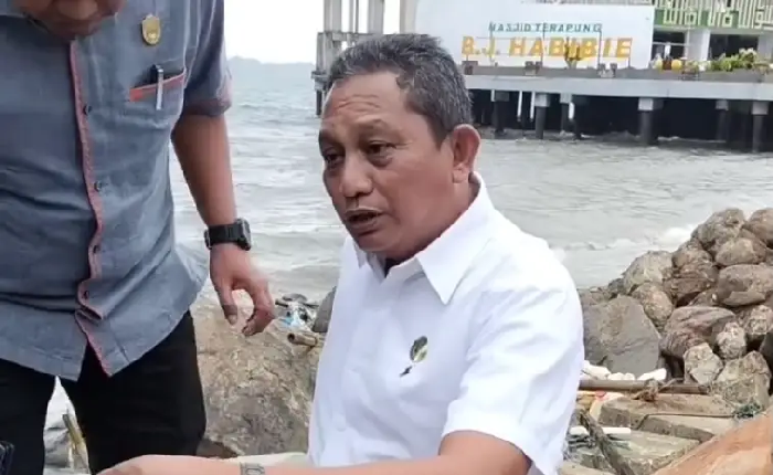 Proyek Rehabilitasi Masjid Terapung B.J. Habibie Parepare Menuai Sorotan, DPR Ke Lokasi