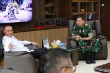 Wamenko Polkam Audiensi dengan Pangdam I/BB Sebelum Tinjau Huntap di Aceh Utara