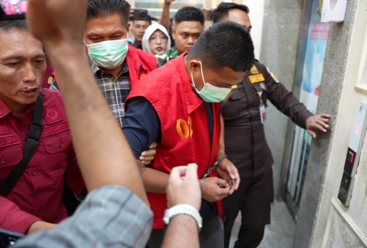 Oknum Anggota DPRD Beli Toyota Alphard Usai Terima Suap Proyek Dinas PU-PR, Ditangkap Jaksa!