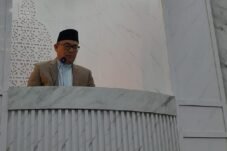 Safari Ramadhan di PN Makassar, Wakil Ketua Sampaikan Tausiyah : Tiga Golongan yang Didoakan Celaka