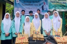 Bulan Penuh Berkah, Siswa dan Guru SMAN 1 Lintau Buo Lancar Amal Sosial