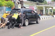 Kendaraan Pemudik Mogok, Untung Ada Polisi, Pernah Kasat Lantas di Polres Sinjai