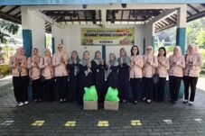 DWP Kemendagri Salur Bantuan Sembako bagi Warga Terdampak Banjir di Tangerang