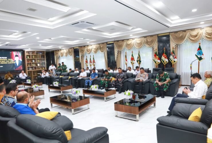 Menko Polkam Djamari Chaniago Kumpulkan Forkopimda Sumut di Makodam I/BB