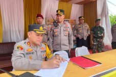 Kapolres Parepare AKBP Indra Waspada Yuda beri semangat personel dan meninjau Pos Pengamanan dan Pos Pelayanan Operasi Ketupat 2026, Kamis (19/3/2026) siang. 