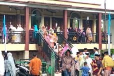 Perbedaan Tak Jadi Soal, Warga Sinjai Tetap Khusyuk Salat Idul Fitri