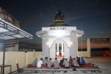 Polsek KPN Yasinan Bersama Santri Hilyatul Irsyad Parepare