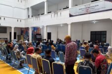 Ratusan Wajib pajak sambangi Kantor Pelayanan Pajak (KPP) Pratama Palopo, di Jl. Andi Djemma No.131, Kelurahan Salekoe, Kecamatan Wara Timur, Kota Palopo, Sulawesi Selatan, Jumat (27/3/2026).