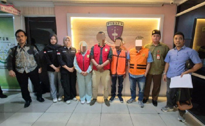 Kejari Pekanbaru Tahan 4 Tersangka Korupsi KUR, Negara Rugi Rp1,9 Miliar- InsertRakyat.com