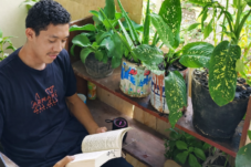 Membaca di Tengah Fenomena “Jepret Buku”