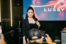 Lussy Renata “Queen” :Perjalanan Karier dan Kehidupan