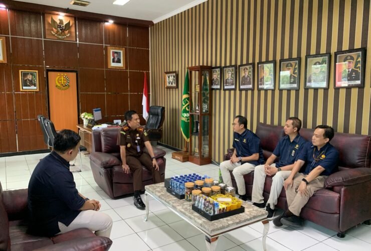 Perkuat Kolaborasi, KPP Majene - Kejari Majene Awasi Dana Desa