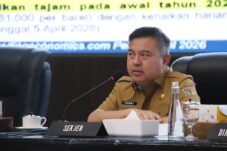 Sekjen Kemendagri Minta Pemda Kendalikan Harga Cabai