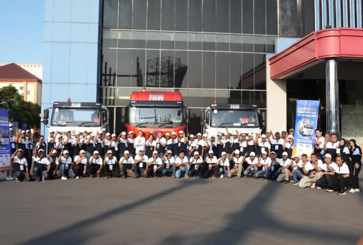 Kemenhub Gelar Bimtek Safety Driving Pengemudi Angkutan Barang Surabaya jpg