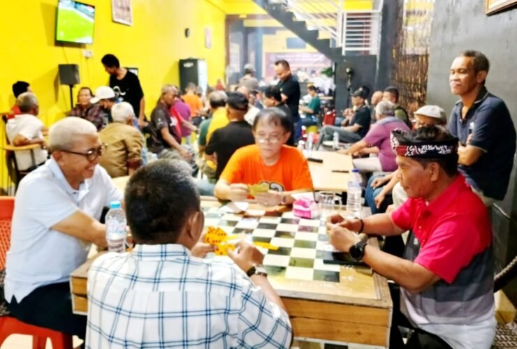 Alumni SMANSA 82 Makassar Gelar Turnamen Domino