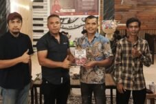 Launching Buku “Transformasi dan Wacana di Era Disrupsi”, Rasmin Jaya Ungkap Proses Kreatif Menulis