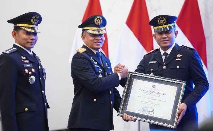 Dirjen Pemasyarakatan Anugerahkan Dua Penghargaan Nasional kepada Rutan Sinjai, Ada Cerita di Balik Logo HBP ke-62