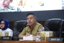 Antisipasi Gejolak Harga, Sekjen Kemendagri Dorong Bulog Percepat Pasokan Minyak Goreng ke Kawasan Timur Indonesia