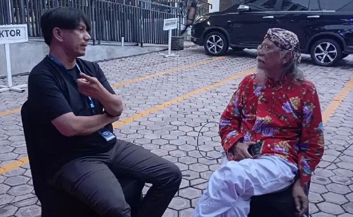 Membawa (Kembali) Sastrawan Masuk ke Sekolah