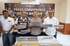 Foto: Konferensi Pers Ditreskrimsus Polda Banten terkait pengungkapan rokok ilegal.