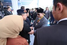 Mendagri Tito Hadiri Upacara Hari Bhayangkara ke-80 di Bogor