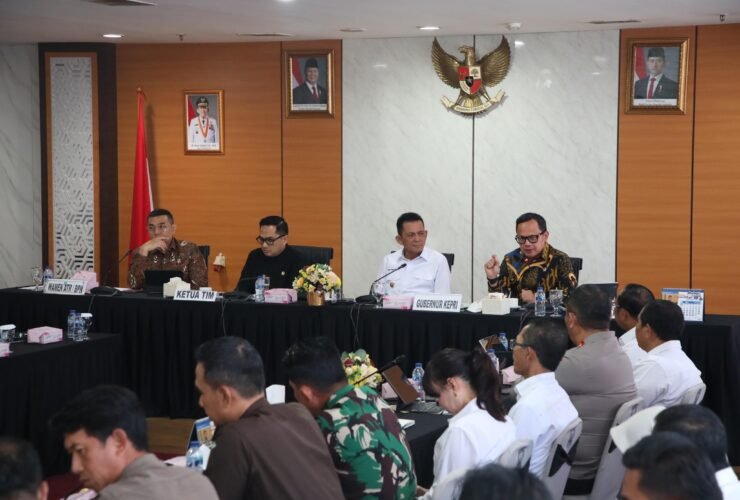 Wamendagri Bima Arya menyampaikan penataan tata ruang, sinkronisasi regulasi, serta pengembangan potensi Kepri dalam kunjungan kerja Komisi II DPR RI di Batam.