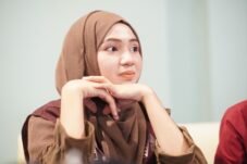 Antara Ekspektasi dan Realitas: Beban Psikologis Menjadi Perempuan