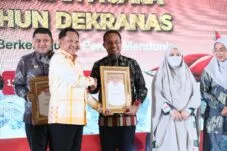 Mendagri Minta Pemda dan Dekranasda Aktif Gali Potensi Kerajinan Lokal