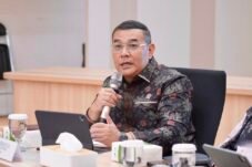 Foto Wakil Menteri ATR/Wakil Kepala BPN Ossy Dermawan menghadiri dialog penyampaian kajian Peta Jalan Penyelesaian Konflik Agraria Berbasis HAM di Jakarta.