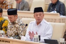 Foto Menteri ATR/BPN Nusron Wahid saat melaporkan realisasi anggaran Kementerian ATR/BPN di Gedung DPR RI Jakarta.