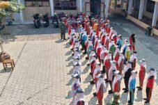 Peserta didik baru SMK Pancasila 5 Wonogiri mengikuti pelatihan PBB saat MPLS.