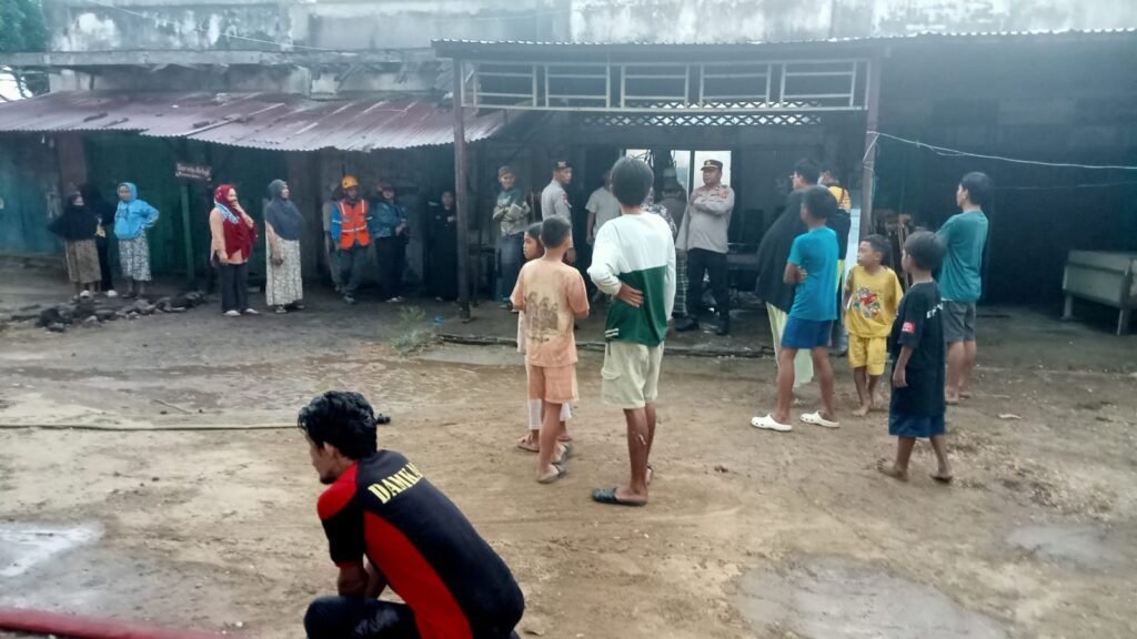 Kronologi : Damkar Polman Tangani Empat Kebakaran dalam 24 Jam