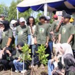 Medco E&P dan BPMA menanam 1.000 bibit mangrove di pesisir Desa Asoe Nanggroe, Banda Aceh, bersama Pemerintah Aceh, LSM, akademisi, relawan, dan masyarakat dalam rangka Hari Lingkungan Hidup Sedunia 2026.