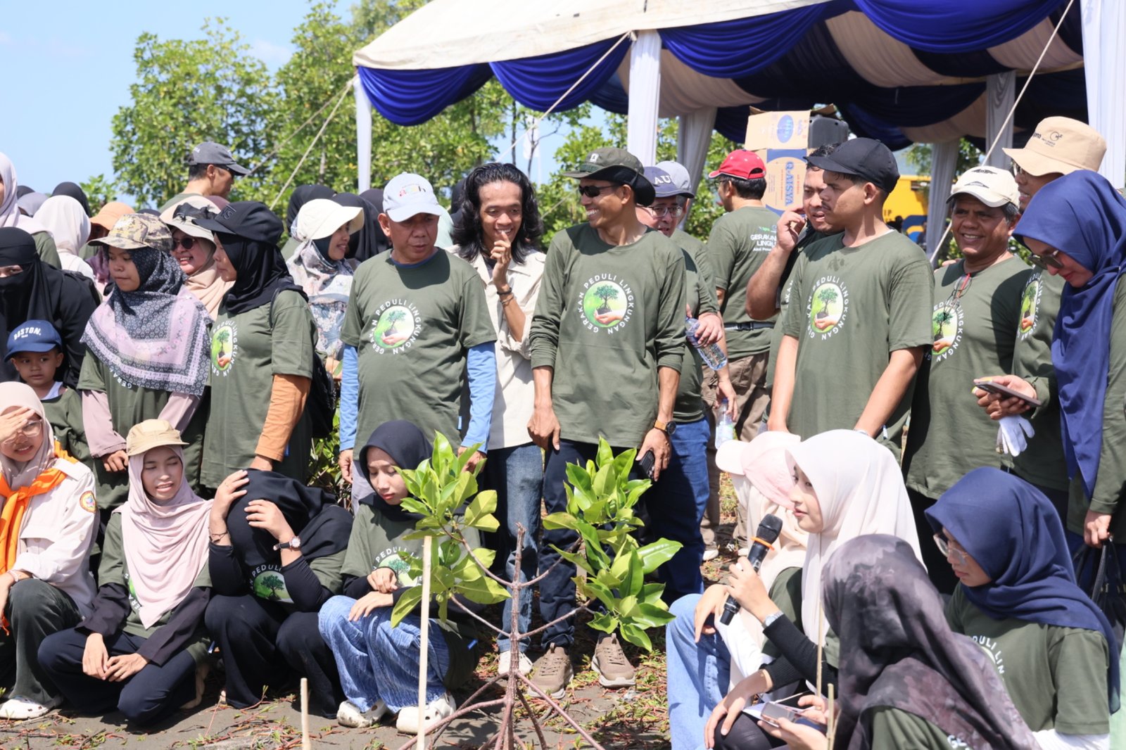 Medco E&P dan BPMA menanam 1.000 bibit mangrove di pesisir Desa Asoe Nanggroe, Banda Aceh, bersama Pemerintah Aceh, LSM, akademisi, relawan, dan masyarakat dalam rangka Hari Lingkungan Hidup Sedunia 2026.