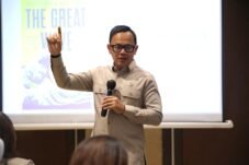 Wamendagri Bima Arya menyampaikan pentingnya pemimpin masa depan berani memimpin perubahan.