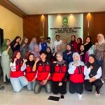 KKN-T Unhas Edukasi Adminduk Warga Desa Sukamaju
