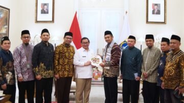 Ustaz Zaitun Rasmin Silaturahmi dengan Gubernur DKI Jakarta, Bahas Muktamar V Wahdah Islamiyah
