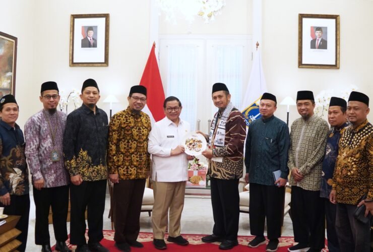 Ustaz Zaitun Rasmin Silaturahmi dengan Gubernur DKI Jakarta, Bahas Muktamar V Wahdah Islamiyah