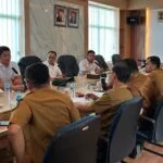Rapat DPR bersama pemerintah Kabupaten Bengkalis. Mereka membahas keterbatasan kuota barcode Pertalite.