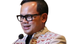 Wamendagri Bima Arya Sugiarto menyampaikan pandangan tentang AI dan nilai kemanusiaan di GPIB Immanuel Jakarta.