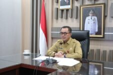 Kepala BSKDN Kemendagri Yusharto Huntoyungo saat membuka Focus Group Discussion (FGD) Pengukuran IPKD Tahun 2026 Provinsi Bali yang digelar secara virtual dari Kantor BSKDN, Senin (3/8/2026).